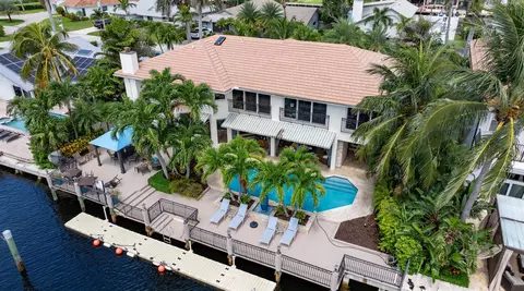 932 Gardenia Dr, Delray Beach, FL 33483