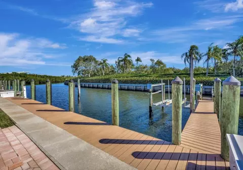 2065 La Porte Dr, Palm Beach Gardens, FL 33410