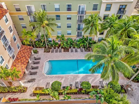 1900 Van Buren #318B, Hollywood, FL 33020