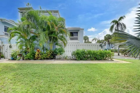 1010 NE 8th Ave #B 10, Delray Beach, FL 33483