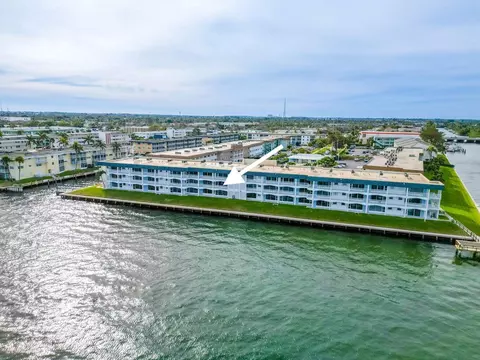 100 Shore Ct #209, North Palm Beach, FL 33408