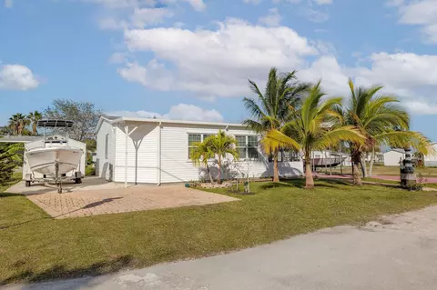 7370 129th St, Sebastian, FL 32958