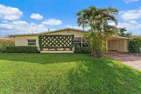 528 Captains Rd, North Palm Beach, FL 33408