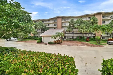 701 Seafarer #202, Jupiter, FL 33477