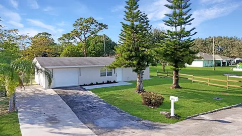 3105 Evergreen Ln, Lake Worth, FL 33461