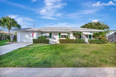 327 Leigh Rd, Tequesta, FL 33469