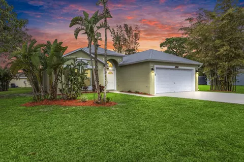 2218 SE Seamist St, Port Saint Lucie, FL 34952