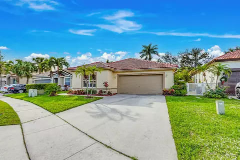 1053 Fosters Mill Rd, Boynton Beach, FL 33436