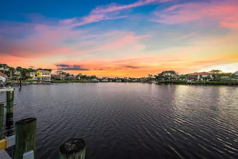 18371 SE Lakeside Dr, Jupiter, FL 33469