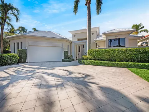 101 St Martin Dr, Palm Beach Gardens, FL 33418