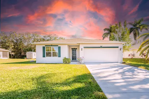 819 Blossom Dr, Sebastian, FL 32958