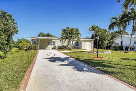 8380 Gallberry Cir, Port Saint Lucie, FL 34952