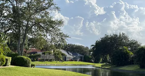 670 Marbrisa River Ln, Vero Beach, FL 32963