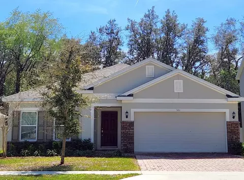 551 Darshire Ave, Eustis, FL 32736