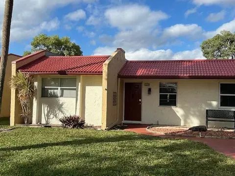 435 Lake Helen Dr, West Palm Beach, FL 33411