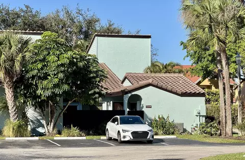 22374 Pineapple Walk Dr, Boca Raton, FL 33433