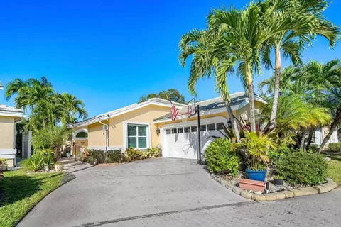 6129 Beaconwood Rd, Lake Worth, FL 33467