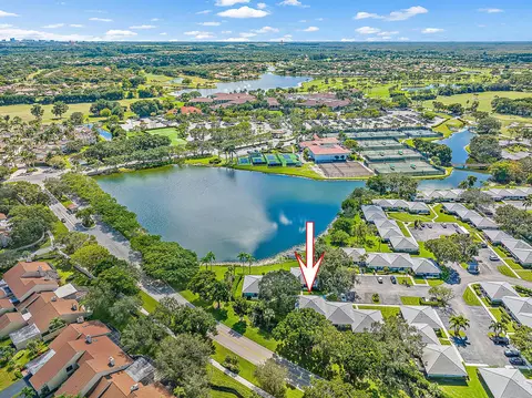 114 Club Dr, Palm Beach Gardens, FL 33418