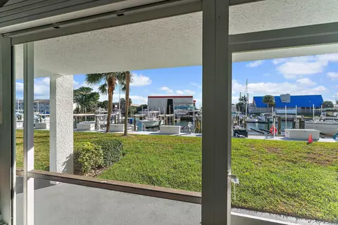 108 Paradise Harbour Blvd #114, North Palm Beach, FL 33408