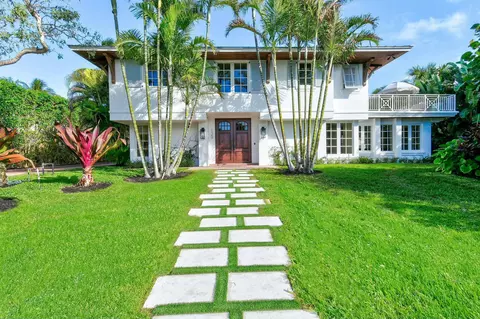 129 Lighthouse Dr, Jupiter Inlet Colony, FL 33469