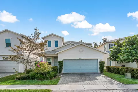 1829 Lake Cove Dr, Lake Worth Beach, FL 33460