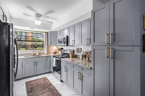 2375 Lena, West Palm Beach, FL 33415