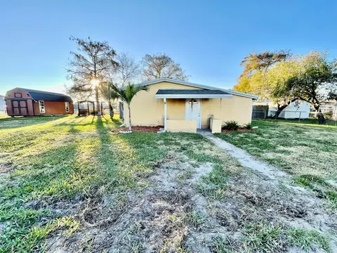 1498 Hunter Rd, Okeechobee, FL 34974