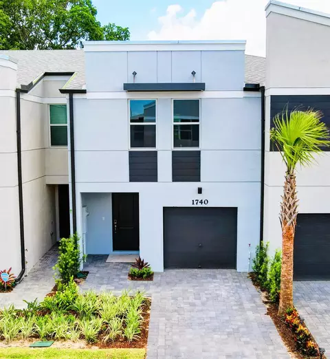 1740 Lindley St, Mangonia Park, FL 33407