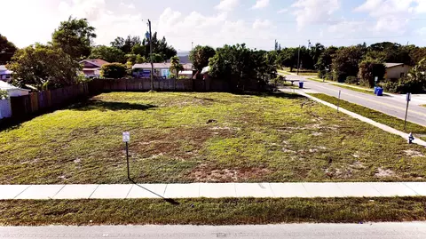 W W Ocean Avenue, Lantana, FL 33462