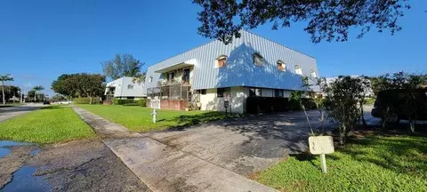 875 NW 13th St #322, Boca Raton, FL 33486