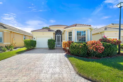 7232 Cataluna Cir, Delray Beach, FL 33446