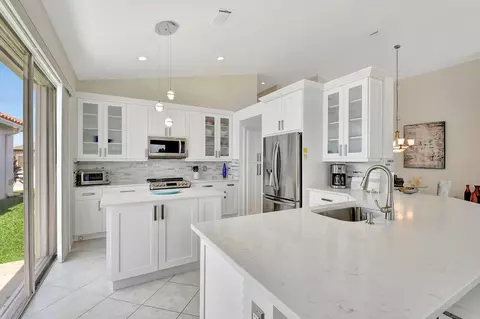 7730 Monarch Ct, Delray Beach, FL 33446