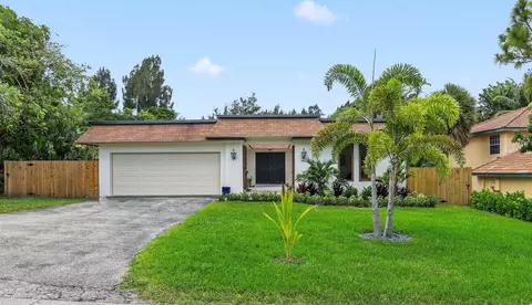 486 NW 1st St, Boca Raton, FL 33432