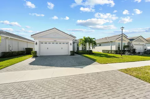 15150 Goldfinch Cir, Westlake, FL 33470