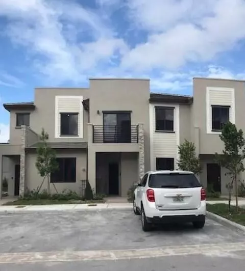 323 NE 208th Ter, Miami, FL 33179