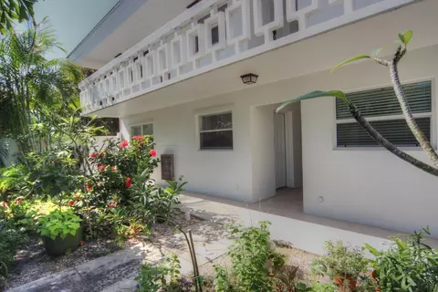 91 Willow #104, Tequesta, FL 33469