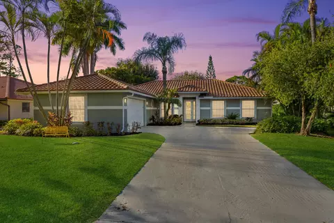 4 Glengary Rd, Palm Beach Gardens, FL 33418