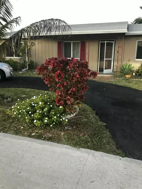 7805 SW 7th St NE, North Lauderdale, FL 33068