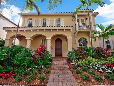 320 Murcia Dr, Jupiter, FL 33458
