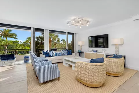 120 Sunset Ave W #3A, Palm Beach, FL 33480