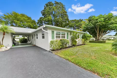 817 Meadowlark Ln, Delray Beach, FL 33445