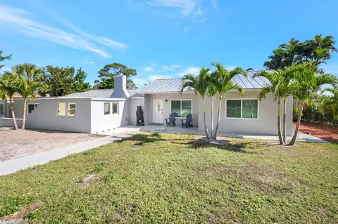 6604 Eastview Dr, Lake Worth, FL 33462