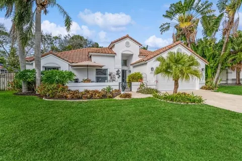 15 Dogwood Cir, Boynton Beach, FL 33436