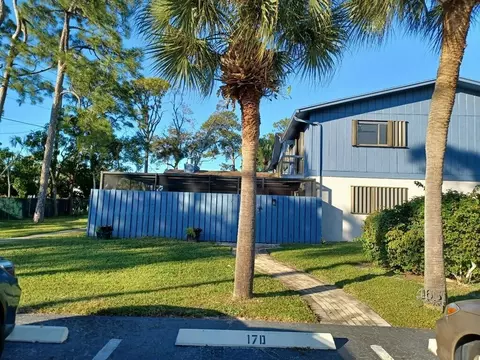 4651 Holly Lake Dr, Lake Worth, FL 33463