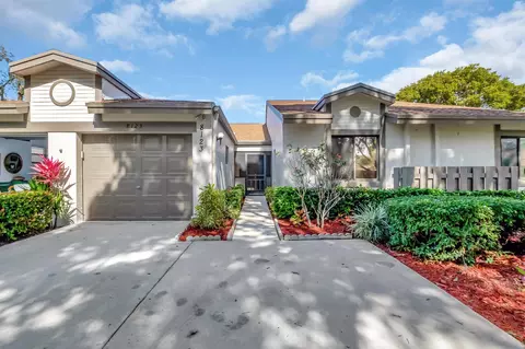 8123 Hiddenview Ter, Boca Raton, FL 33496