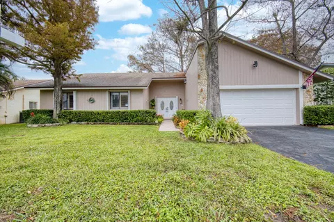 7921 NW 51st St, Lauderhill, FL 33351