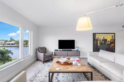 555 SE 6th Ave #3H, Delray Beach, FL 33483