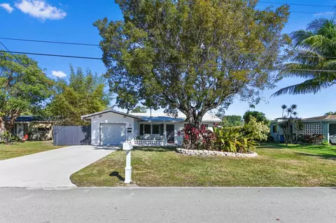 4460 NW 19th Ave, Oakland Park, FL 33309