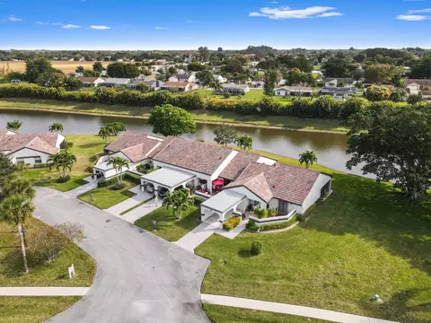 5650 Parkwalk Cir E, Boynton Beach, FL 33472