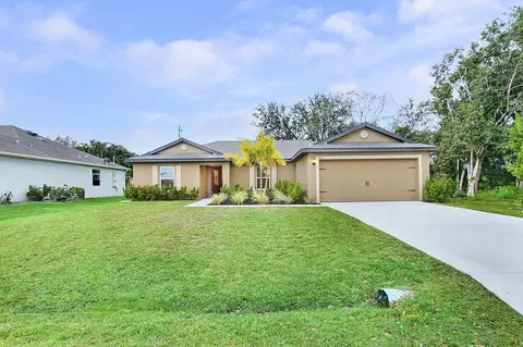 2010 SW Beard St, Port Saint Lucie, FL 34953